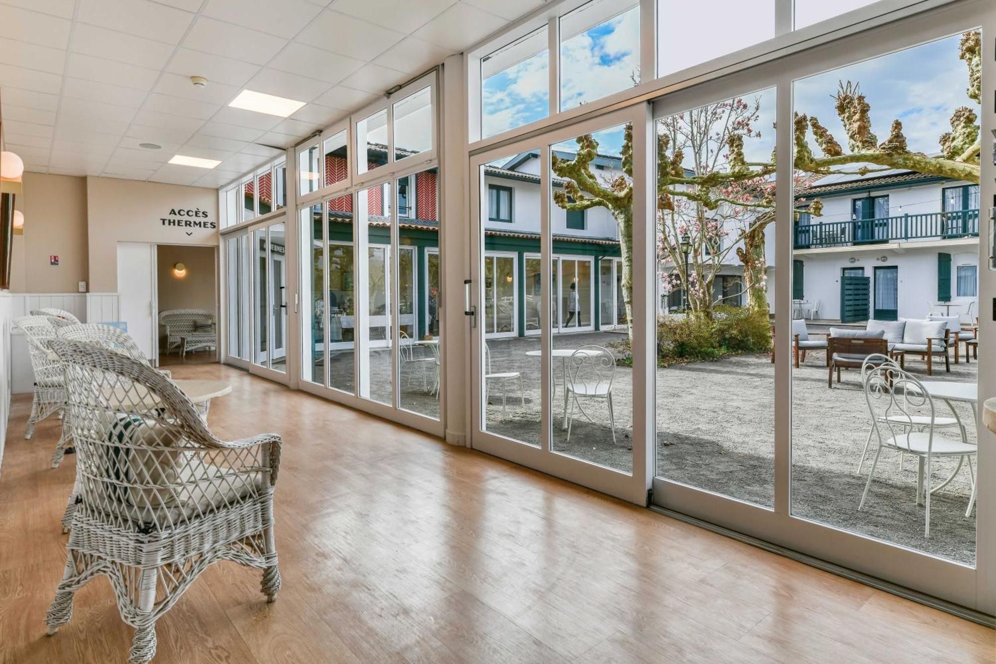 Logis Thermal Saubusse Exterior photo