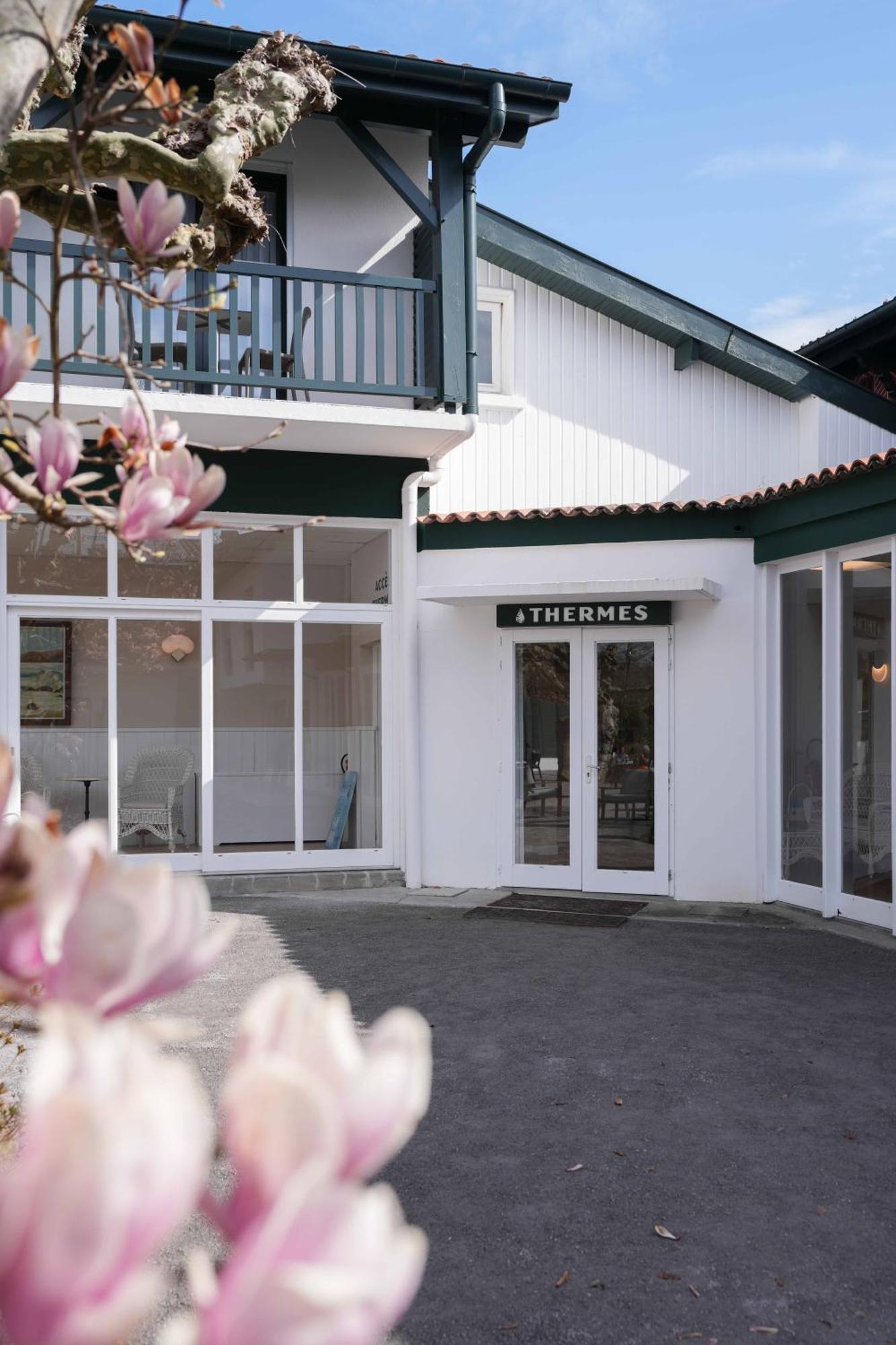 Logis Thermal Saubusse Exterior photo